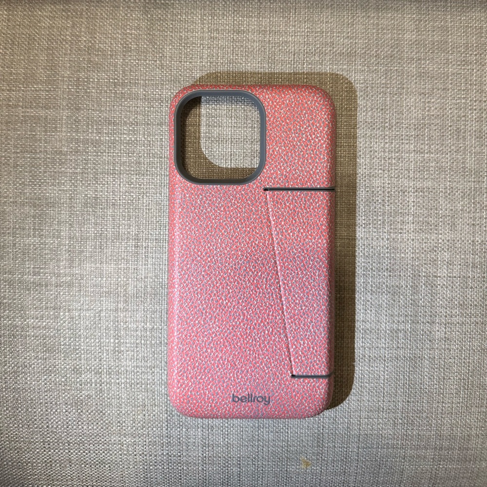 iPhone 14 pro max Bellroy card holder case